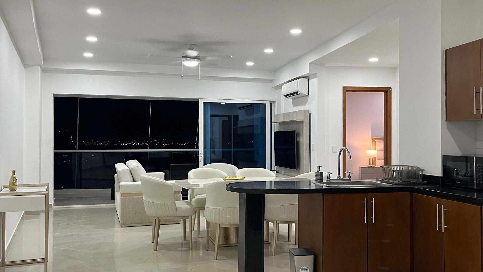 New With A Beautiful View 2002 By Huespedia Apartamento *